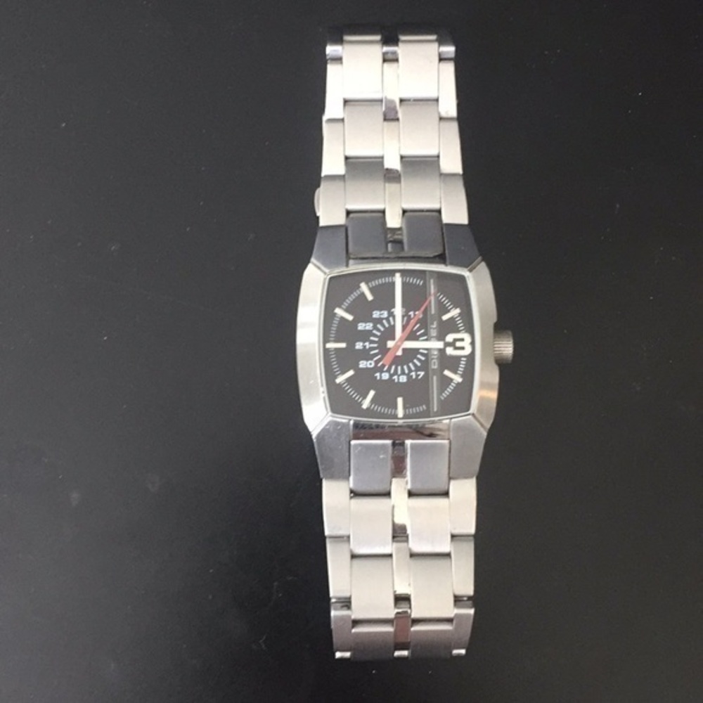 Diesel men’s watch with metal band